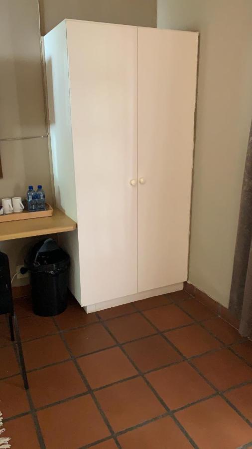 埃尔默洛 Barnyard Venue酒店 外观 照片