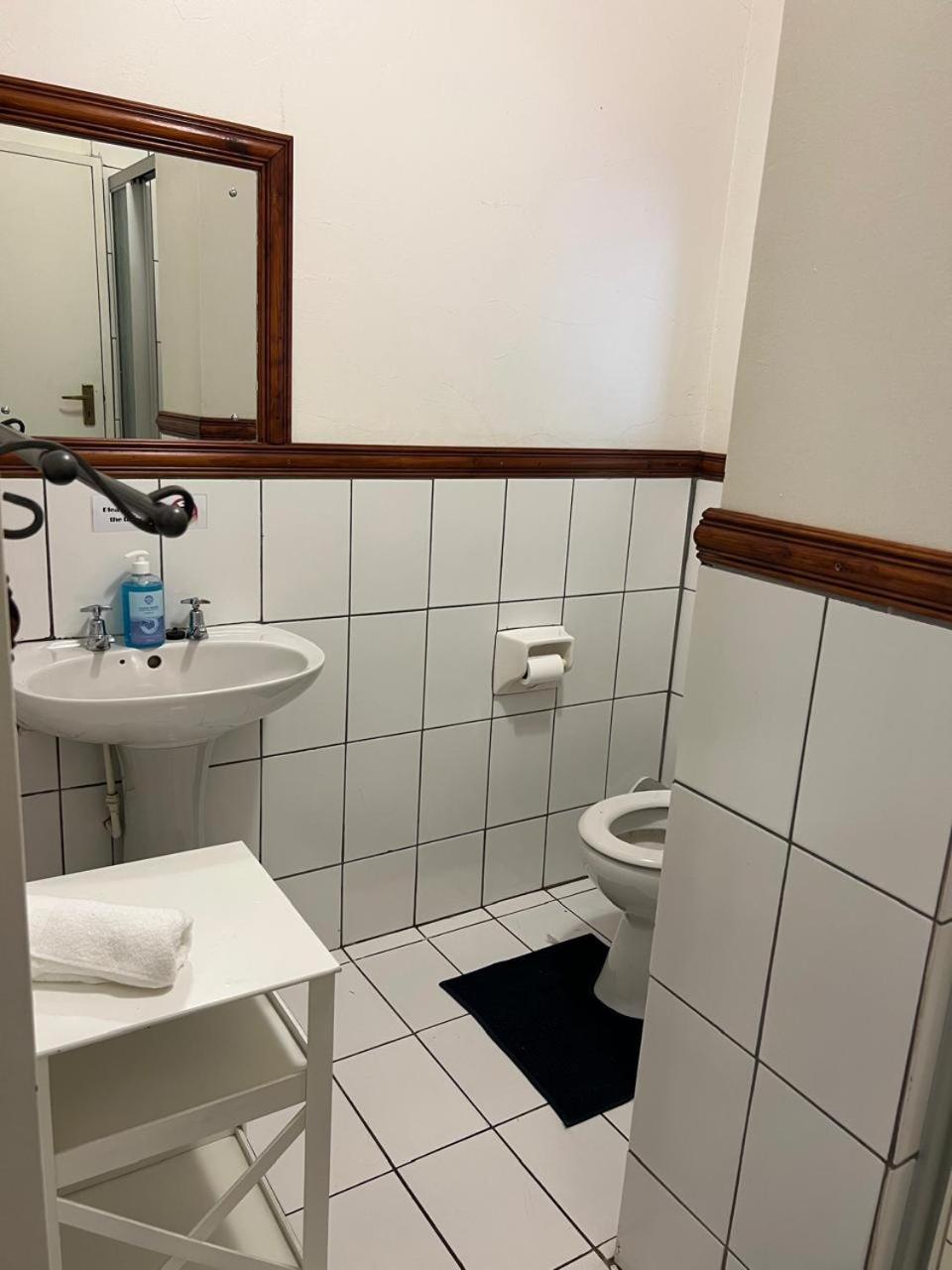 埃尔默洛 Barnyard Venue酒店 外观 照片